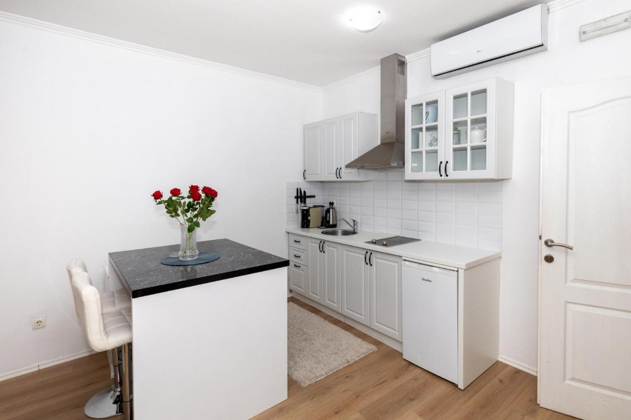 מוסטר Happy Apartment II מראה חיצוני תמונה