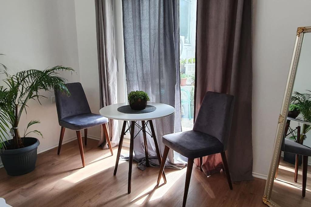 מוסטר Happy Apartment II מראה חיצוני תמונה