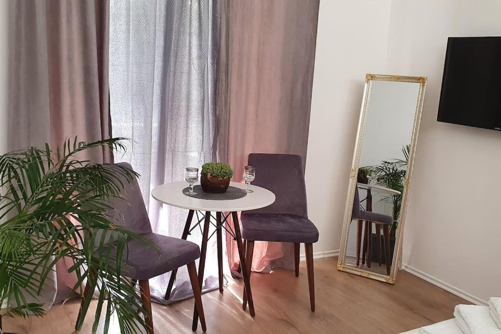מוסטר Happy Apartment II מראה חיצוני תמונה
